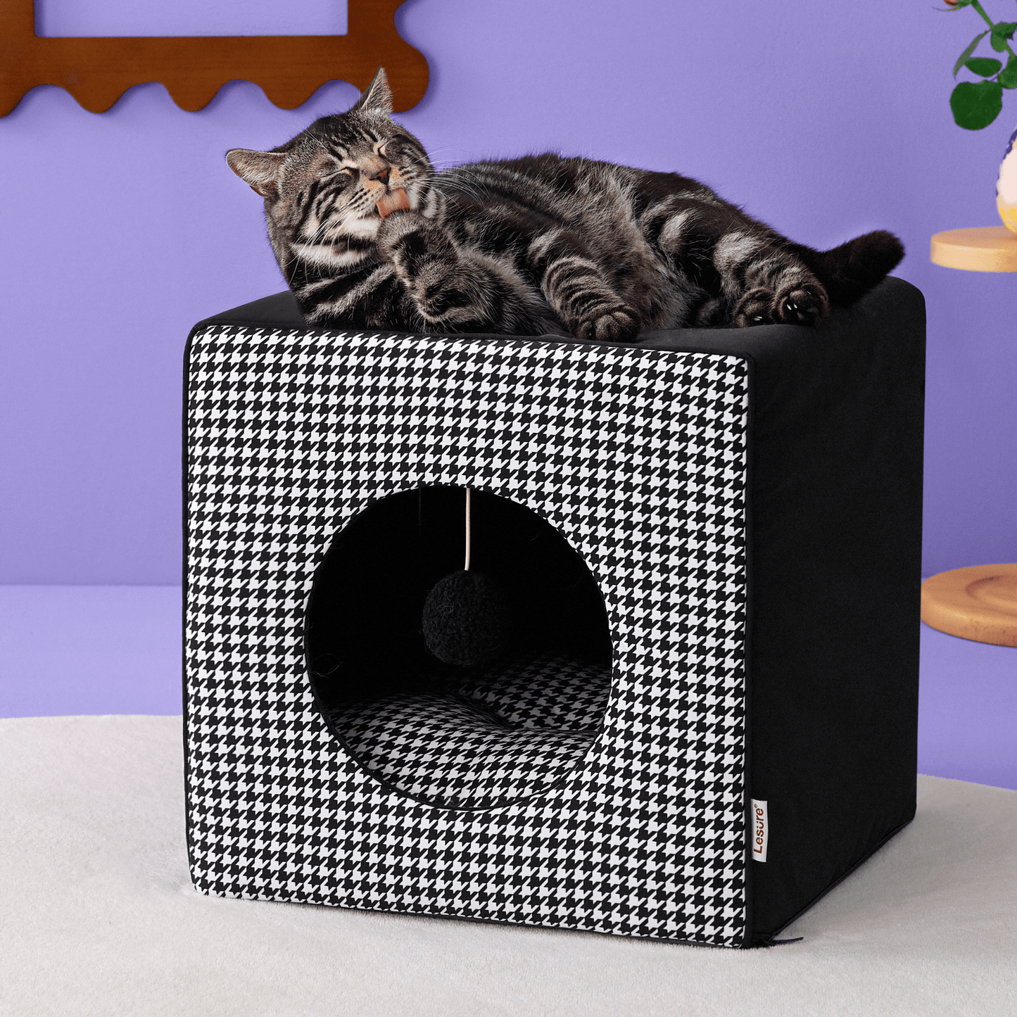 Sherpa Cat Cube