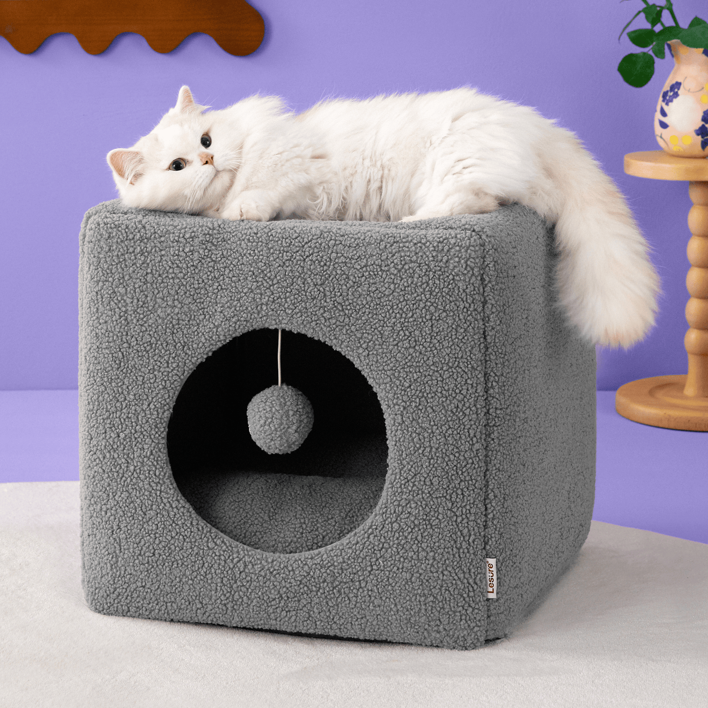 Sherpa Cat Cube